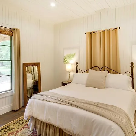 Historic Vacation Rental In Mccomb With River Access